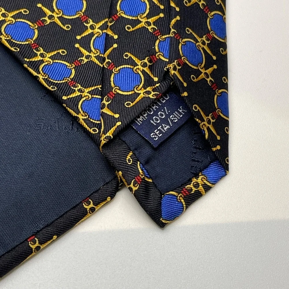 Burberrys Vintage 100% Silk Men's Necktie - Navy - Preowned
